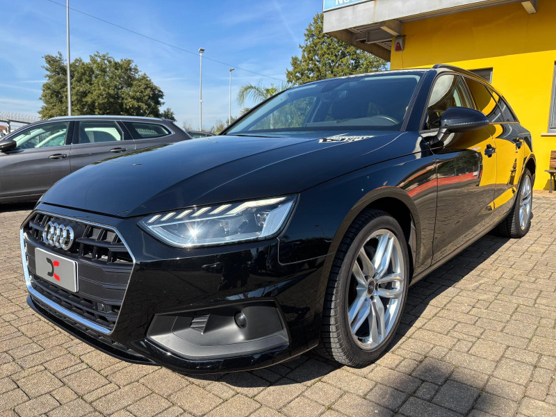 Audi A4 Avant 40 2.0 Tdi 190cv S-Tronic Modello Restyling 3