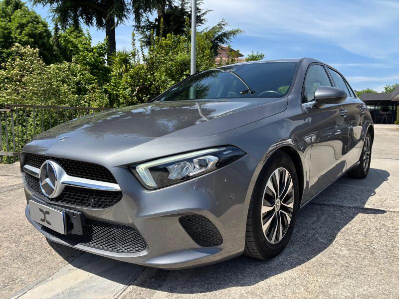 Mercedes-Benz A 180 d Business Cambio F1 - Led - Pdc - Retrocamera 1
