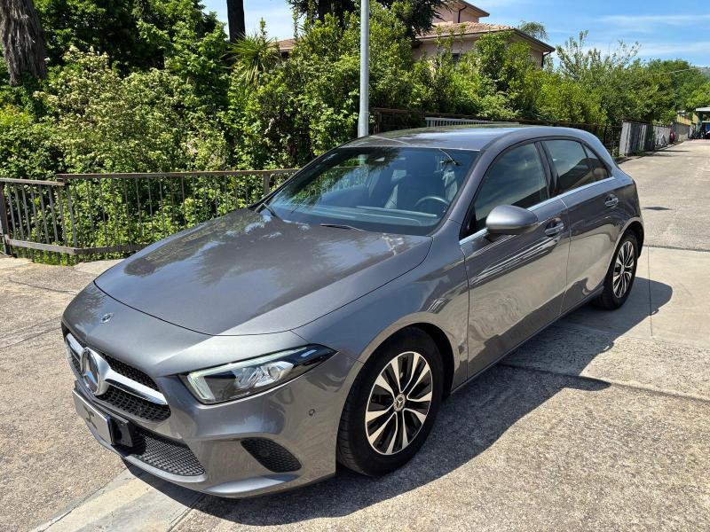 Mercedes-Benz A 180 d Business Cambio F1 - Led - Pdc - Retrocamera 2