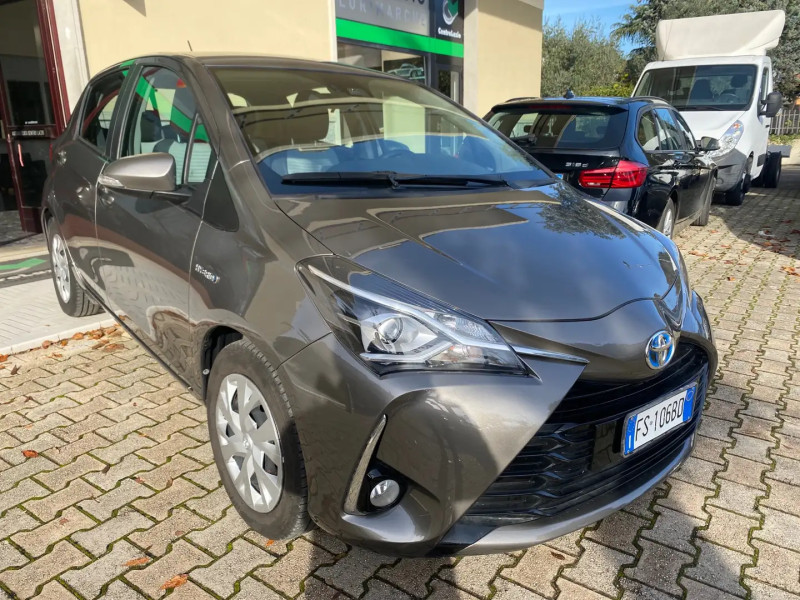 Toyota Yaris 5p 1.5h Business 10