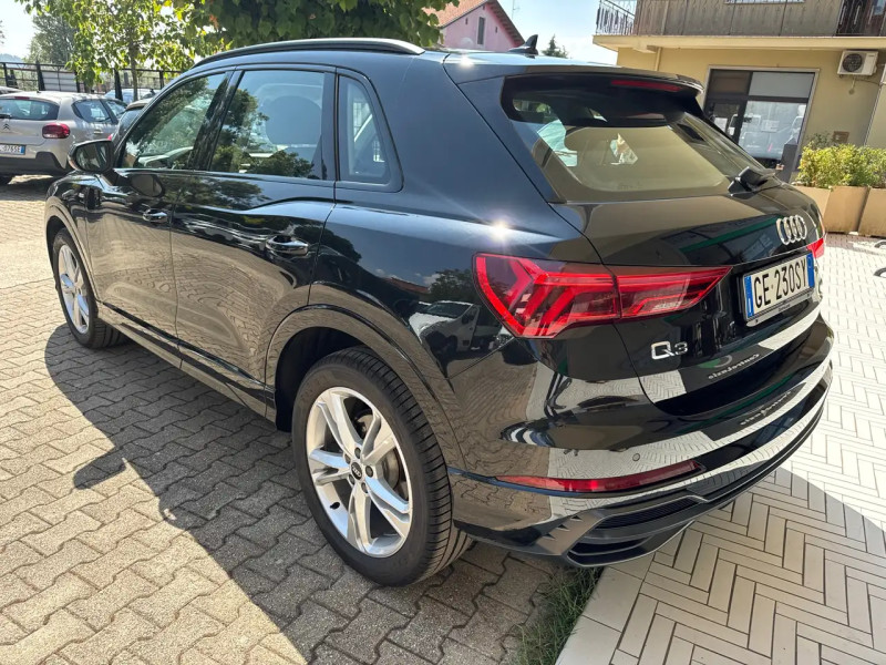 Audi Q3 8