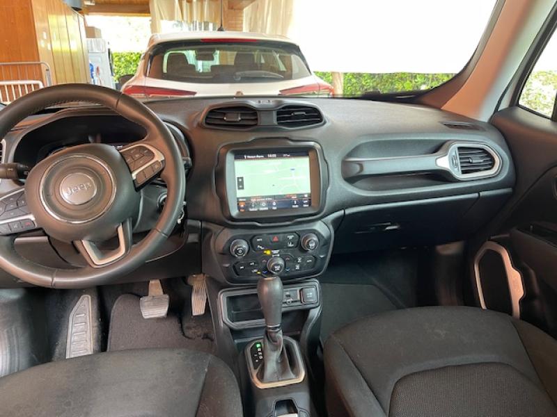 Jeep Renegade 14