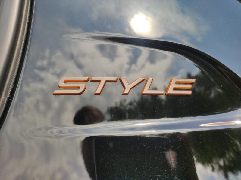 Peugeot 208 1.2 hybrid Style 110cv e-dcs 6 14