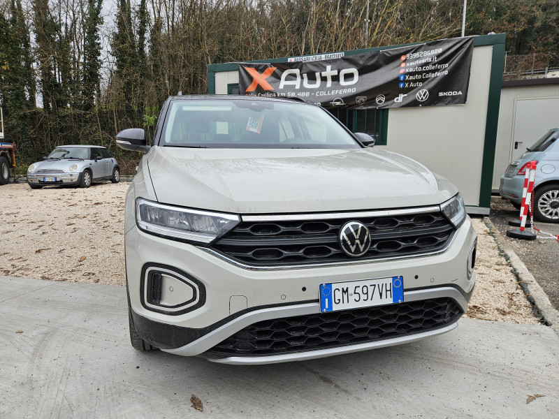 Volkswagen T-Roc 1.0 tsi Life 1