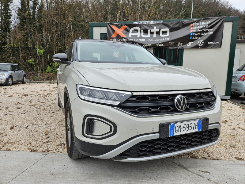 Volkswagen T-Roc 1.0 tsi Life 1