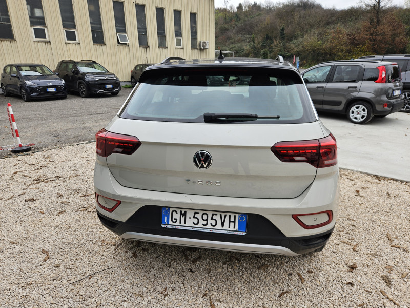 Volkswagen T-Roc 1.0 tsi Life 5