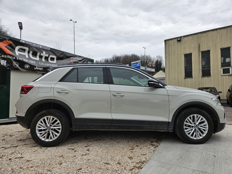 Volkswagen T-Roc 1.0 tsi Life 5