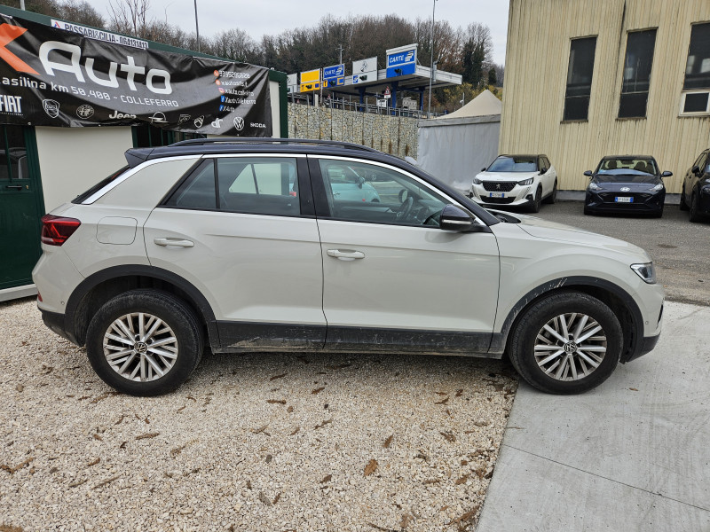 Volkswagen T-Roc 1.0 tsi Life 5