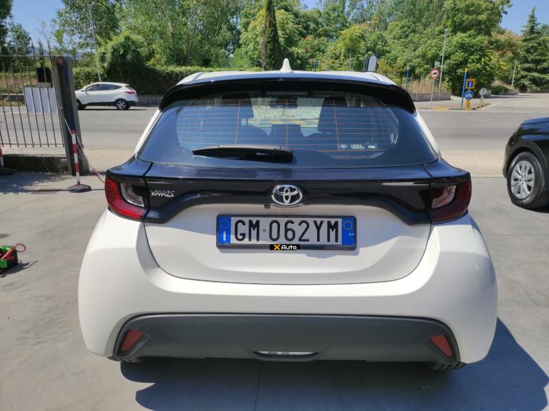 Toyota Yaris IV 1.0 Active 6