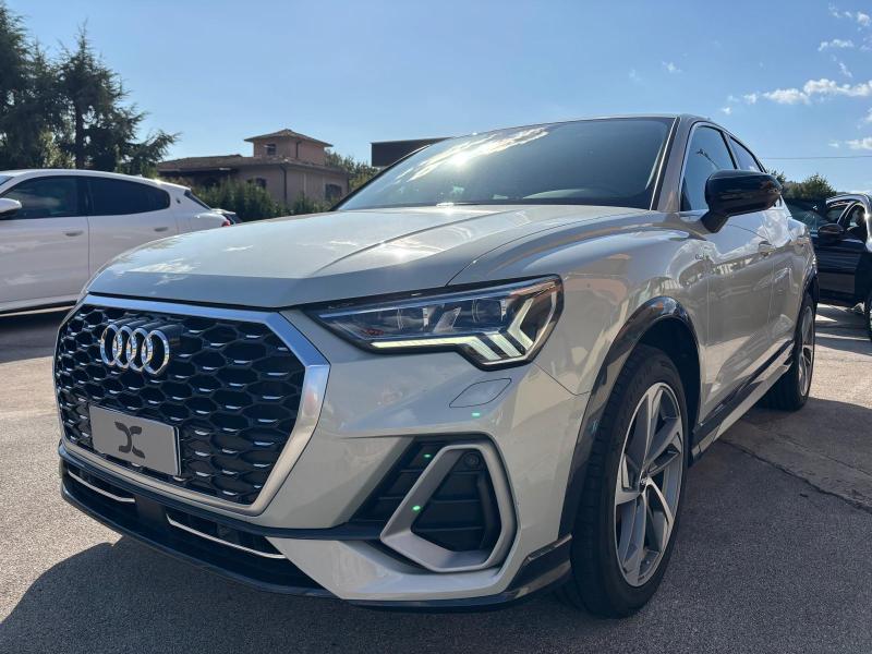 Audi Q3 Sportback 2.0 Tdi S line Edition 2