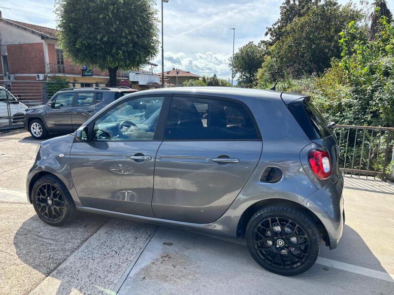 Smart ForFour 1.0 Passion Twinamic Full led - Navi - Telecamera 3