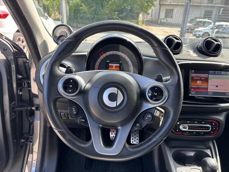 Smart ForFour 1.0 Passion Twinamic Full led - Navi - Telecamera 12