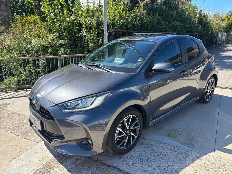 Toyota Yaris 1.5 Hybrid Full led - Retrocamera - Vetri privacy 1