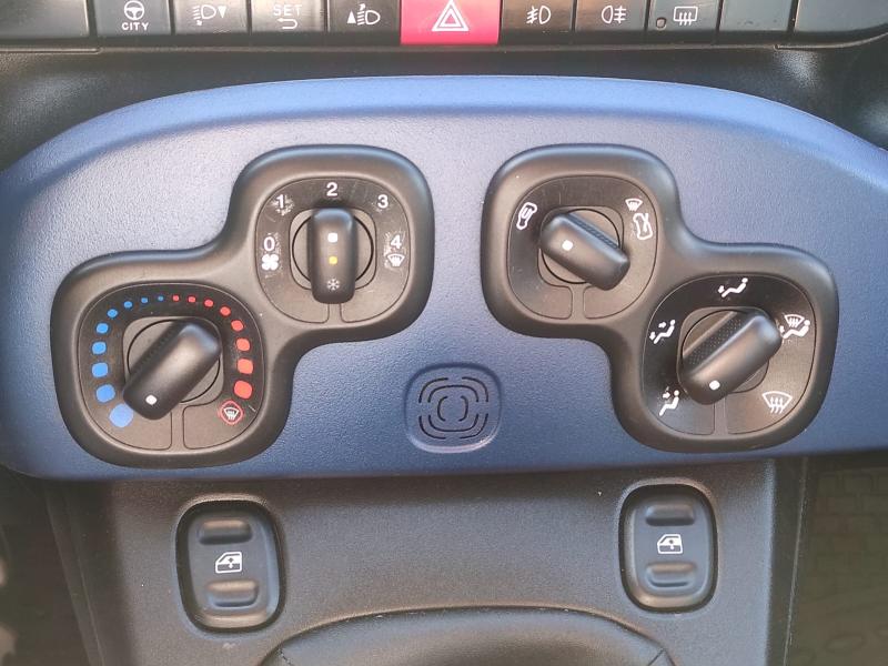 Fiat Panda III 1.2 Lounge 69cv 7
