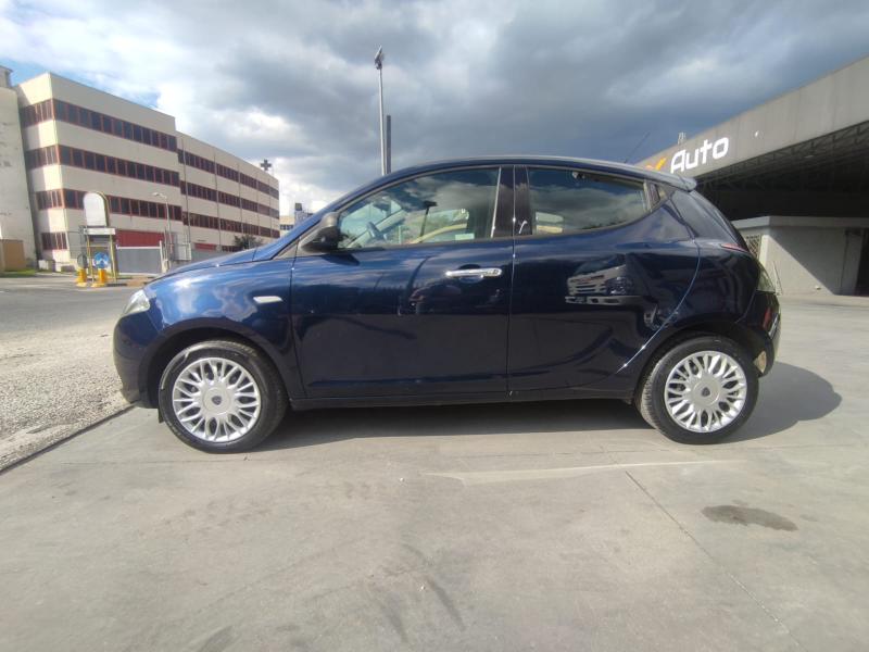 Lancia Ypsilon III 1.2 Silver 69cv 4