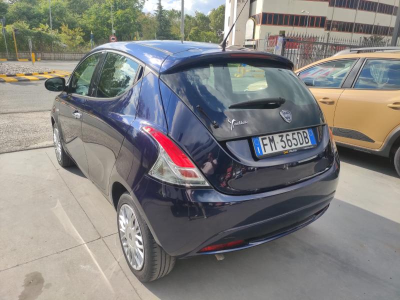 Lancia Ypsilon III 1.2 Silver 69cv 12