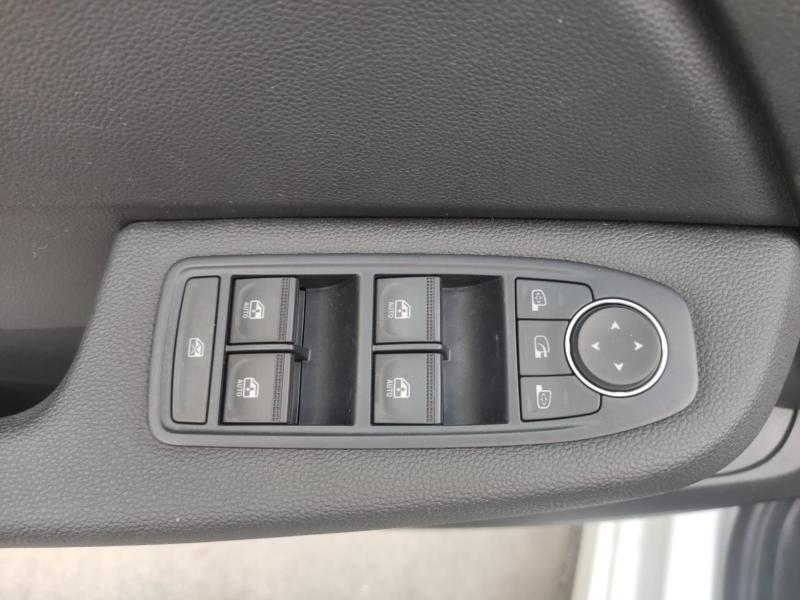 Mitsubishi Colt 1.0L turbo 90 CV Invite 13