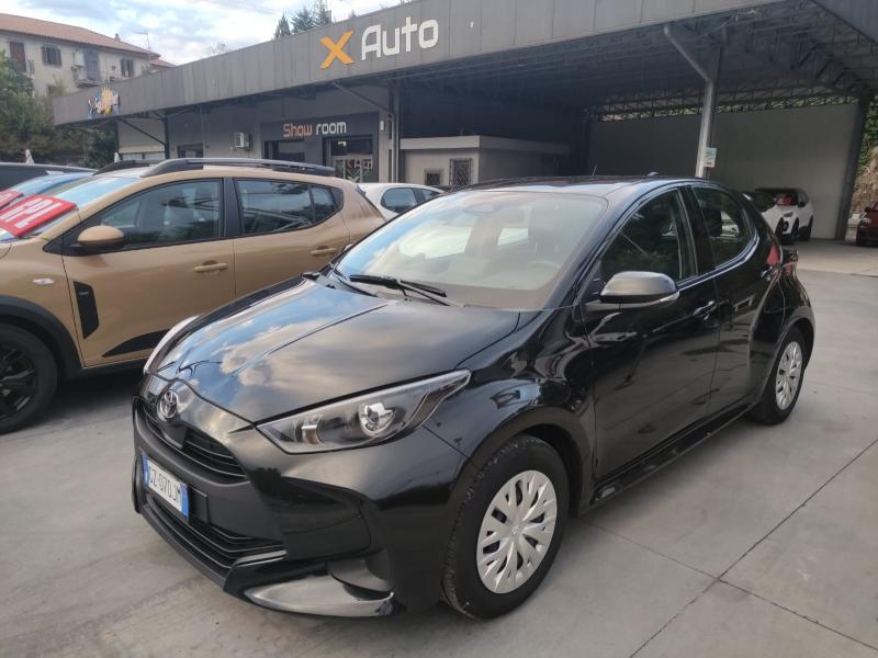 Toyota Yaris IV 1.5h Active 5 Porte 1
