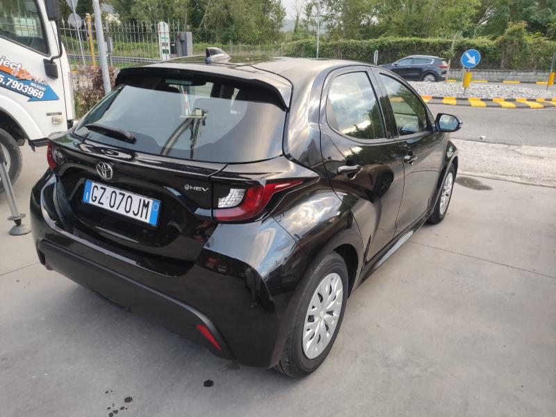 Toyota Yaris IV 1.5h Active 5 Porte 17