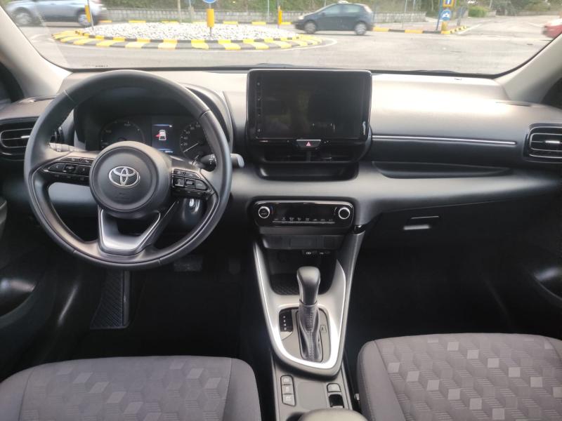 Toyota Yaris IV 1.5h Active 5 Porte 3
