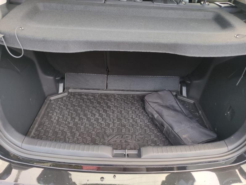 Toyota Yaris IV 1.5h Active 5 Porte 7