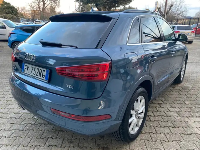 Audi Q3 4