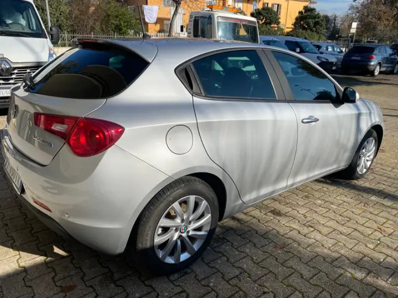 Alfa Romeo Giulietta 7