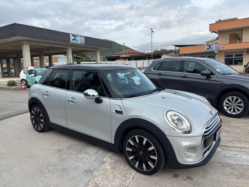 MINI Cooper D 1.5 Business auto Cerchi 17 - Pdc - Led - 7