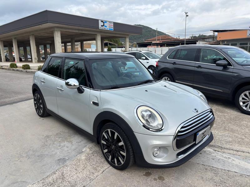 MINI Cooper D 1.5 Business auto Cerchi 17 - Pdc - Led - 8