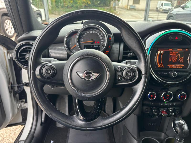 MINI Cooper D 1.5 Business auto Cerchi 17 - Pdc - Led - 12