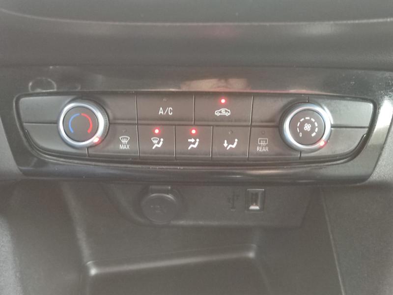 Opel Corsa VI 1.2 Elegance 9