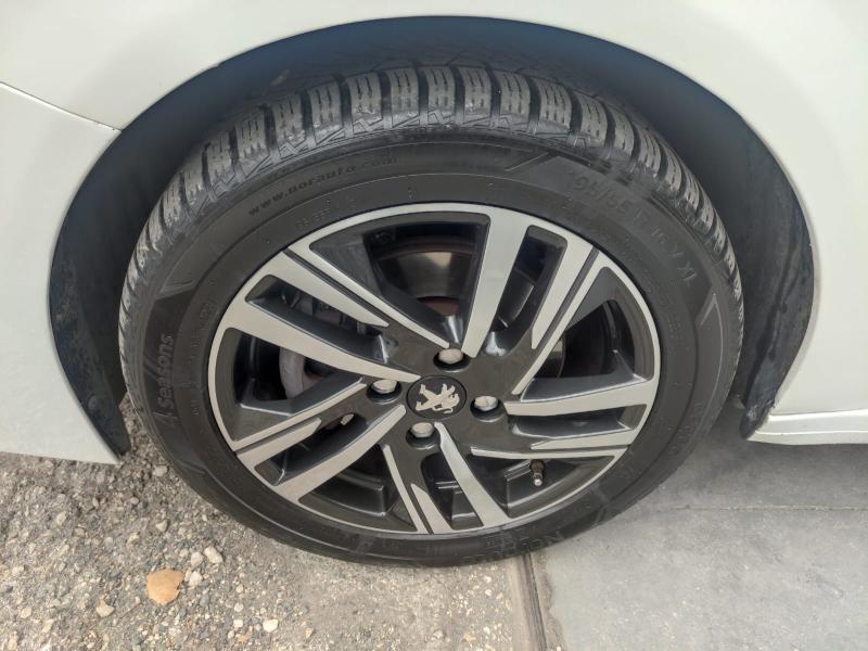 Peugeot 208 II 1.2 puretech Allure Pack 12