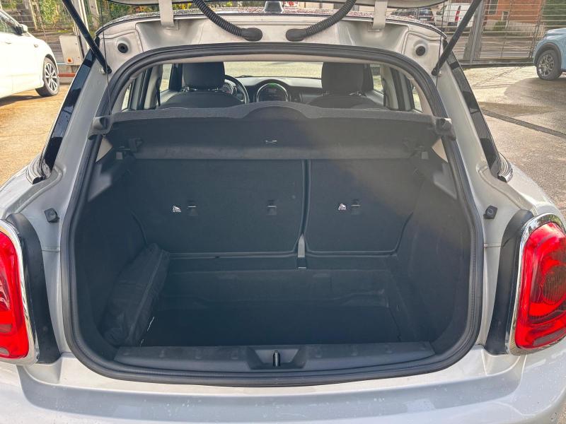 MINI Cooper D Business 1.5. 5p " Led - Pdc - Cruise Control " 16