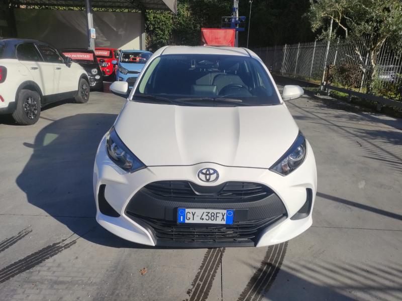 Toyota Yaris IV 1.5h Active 14