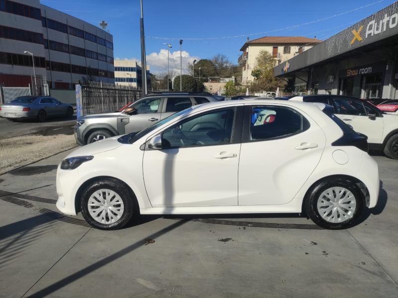 Toyota Yaris IV 1.5h Active 4