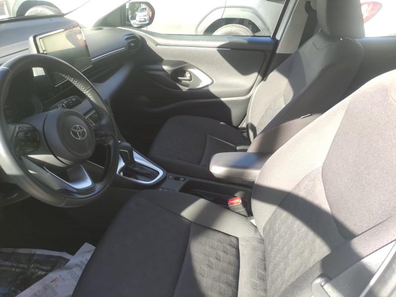 Toyota Yaris IV 1.5h Active 8