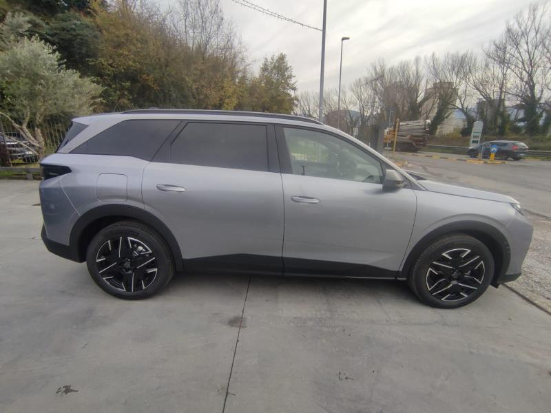 Peugeot Nuovo 5008 Hybrid 136 e-DCS6 Allure 7 Posti 5