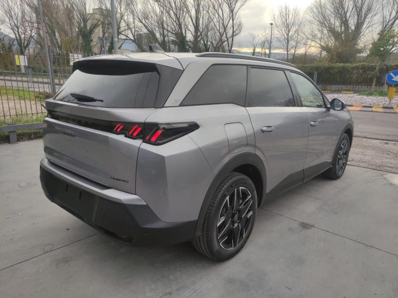 Peugeot Nuovo 5008 Hybrid 136 e-DCS6 Allure 7 Posti 17