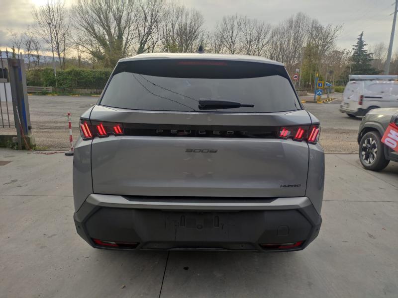 Peugeot Nuovo 5008 Hybrid 136 e-DCS6 Allure 7 Posti 6