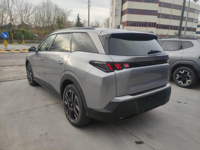 Peugeot Nuovo 5008 Hybrid 136 e-DCS6 Allure 7 Posti 18