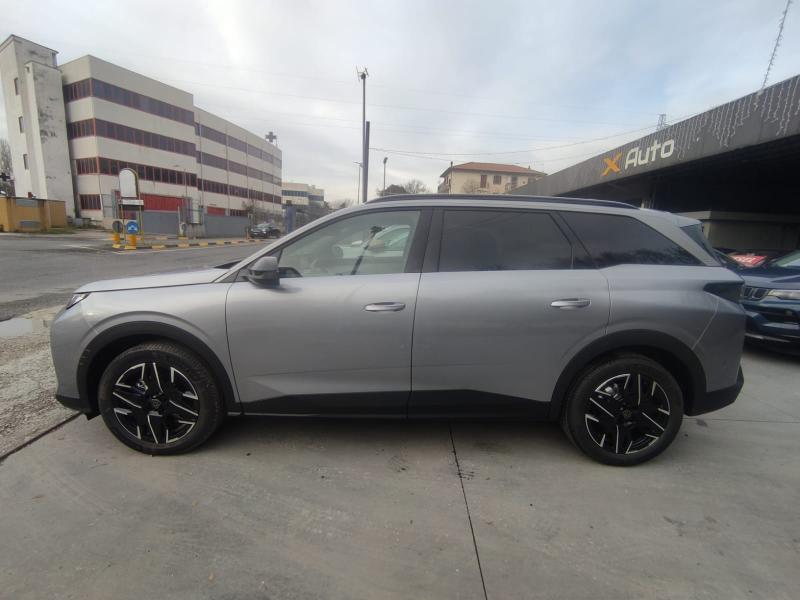 Peugeot Nuovo 5008 Hybrid 136 e-DCS6 Allure 7 Posti 4