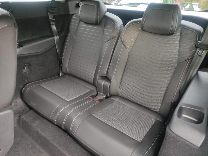 Peugeot Nuovo 5008 Hybrid 136 e-DCS6 Allure 7 Posti 12