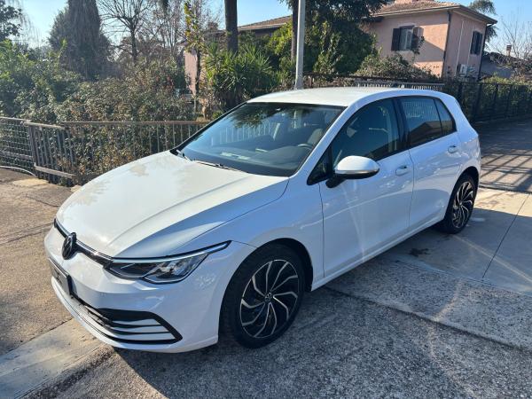 Volkswagen Golf 1.0 etsi evo Life Cambio Dsg - Led - Pdc -