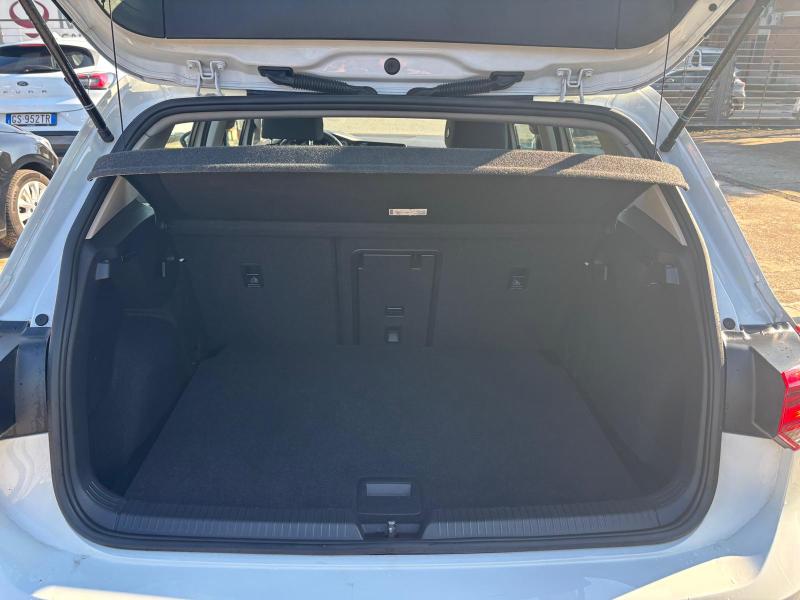 Volkswagen Golf 1.0 etsi evo Life Cambio Dsg - Led - Pdc - 17