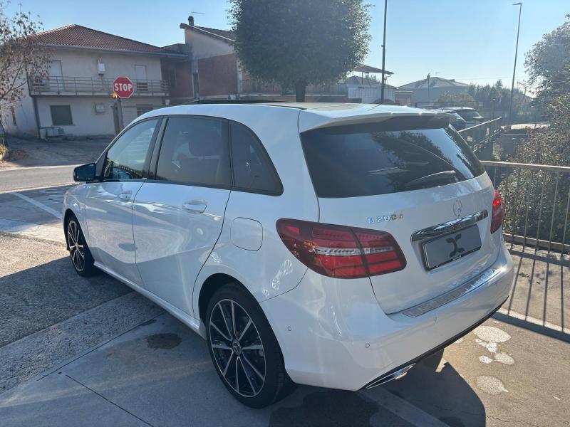 Mercedes-Benz B 200 Cdi Premium "Tetto - Led - Pdc- Navi - Telecamera" 4