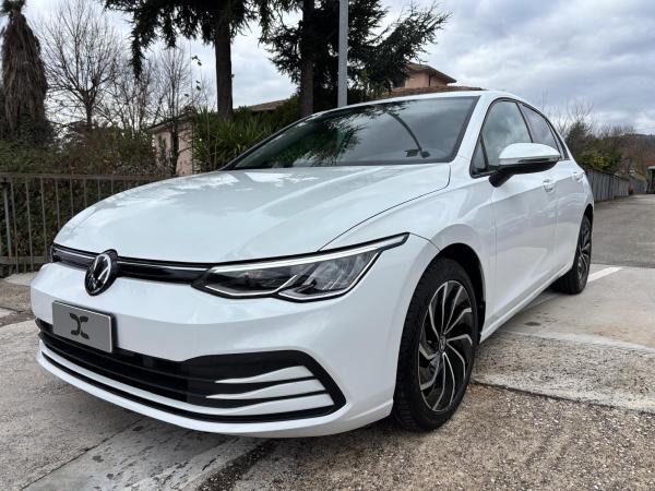 Volkswagen Golf 1.0 etsi evo Life Cambio Dsg - Led - Pdc -