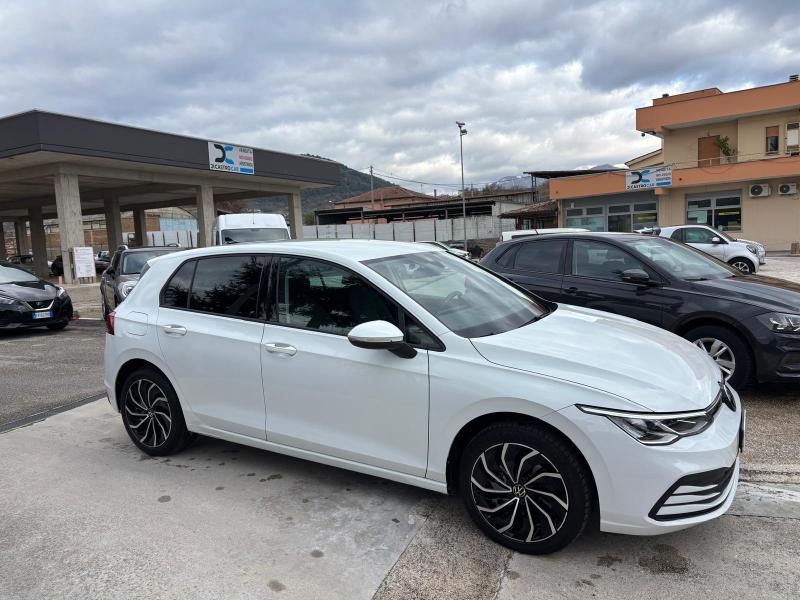 Volkswagen Golf 1.0 etsi evo Life Cambio Dsg - Led - Pdc - 7