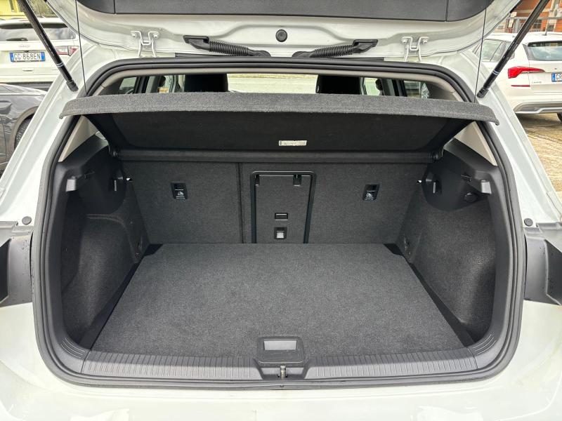 Volkswagen Golf 1.0 etsi evo Life Cambio Dsg - Led - Pdc - 18