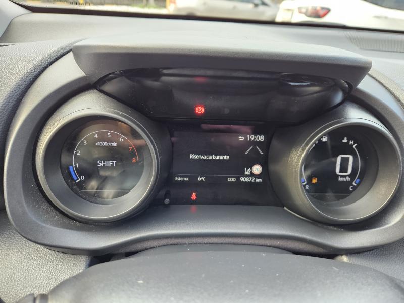 Toyota Yaris IV 1.0 Trend 10