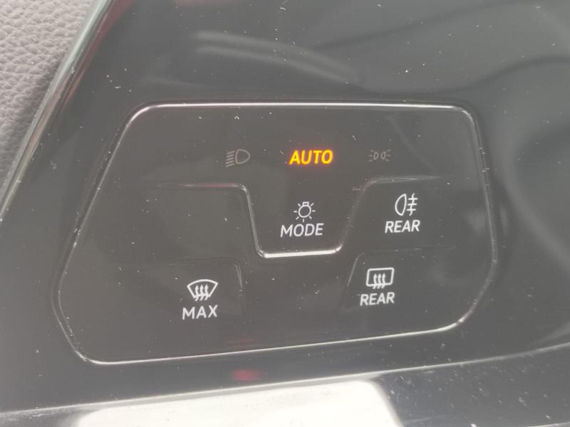 Volkswagen Golf VIII 1.5 tsi evo Life 130cv 19